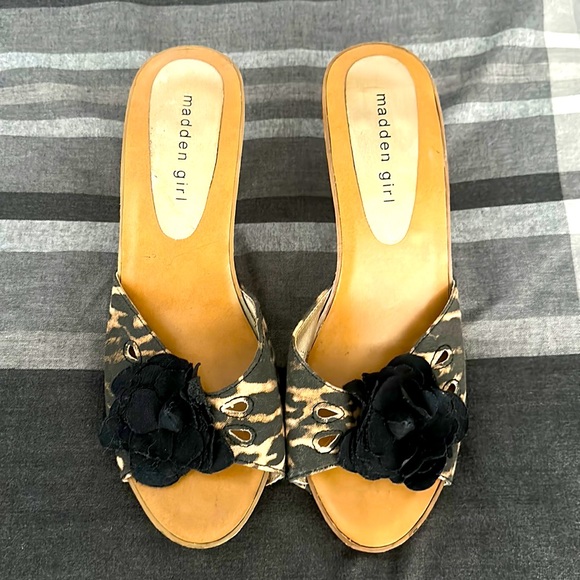 Madden girl, 2 inch heel, leopard print - Picture 1 of 2